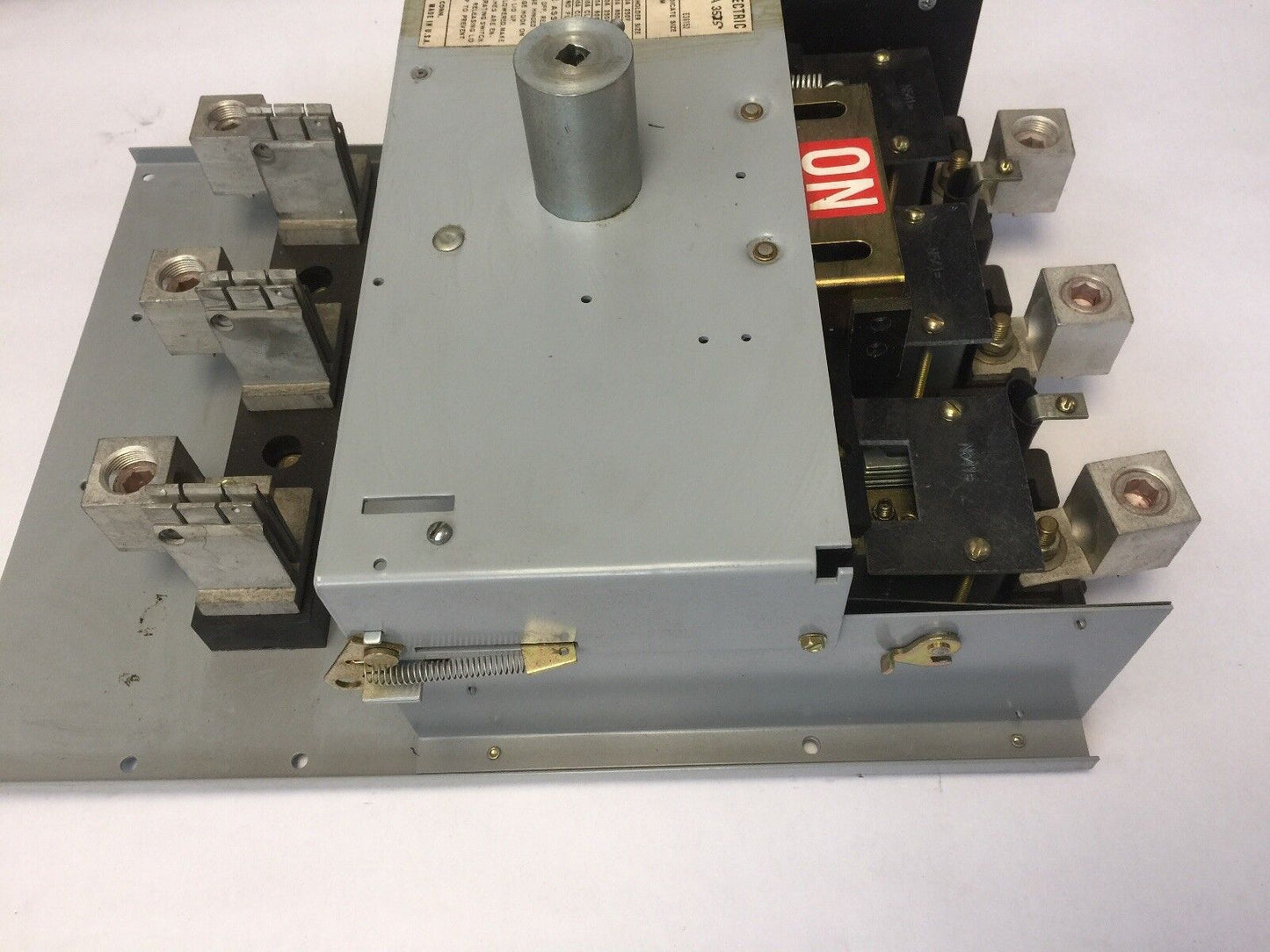 GE THMA35J5 DISCONNECT SWITCH 600A 600VAC 250V 3 POLE MODEL 2