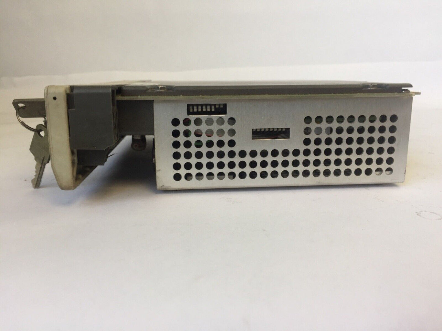 AEG MODICON PC-0984-385 PROGRAMABLE CONTROLLER 120/220V 50/60HZ 0.5/0.25A