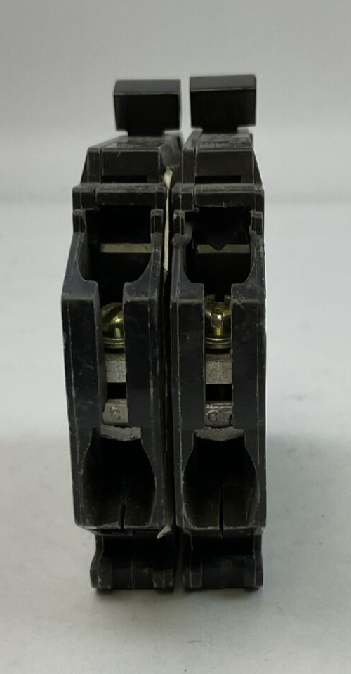 GE THQP120 CIRCUIT BREAKER 1POLE 20AMP 120/240VAC (LOT OF 2)