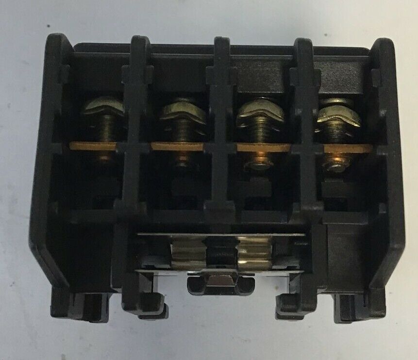 ABB EHAD-40 ADDER DECK 4NO SK819203-D
