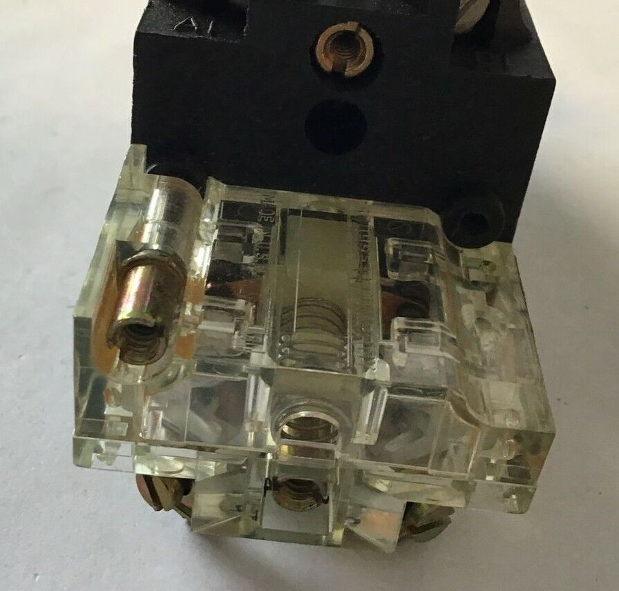 SQUARE D 9001KXAKM21 LIGHT MODULE SER.A W/ PUSH BUTTON 120V 60HZ 9001KA-1 SER.G