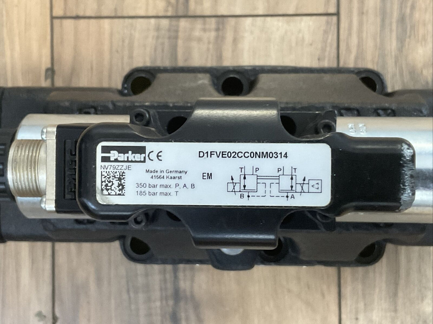 PARKER D1FVE02CC0NM0314 VALVE D91FBE01HC4NF0014 350BAR MAX P.A.B.X