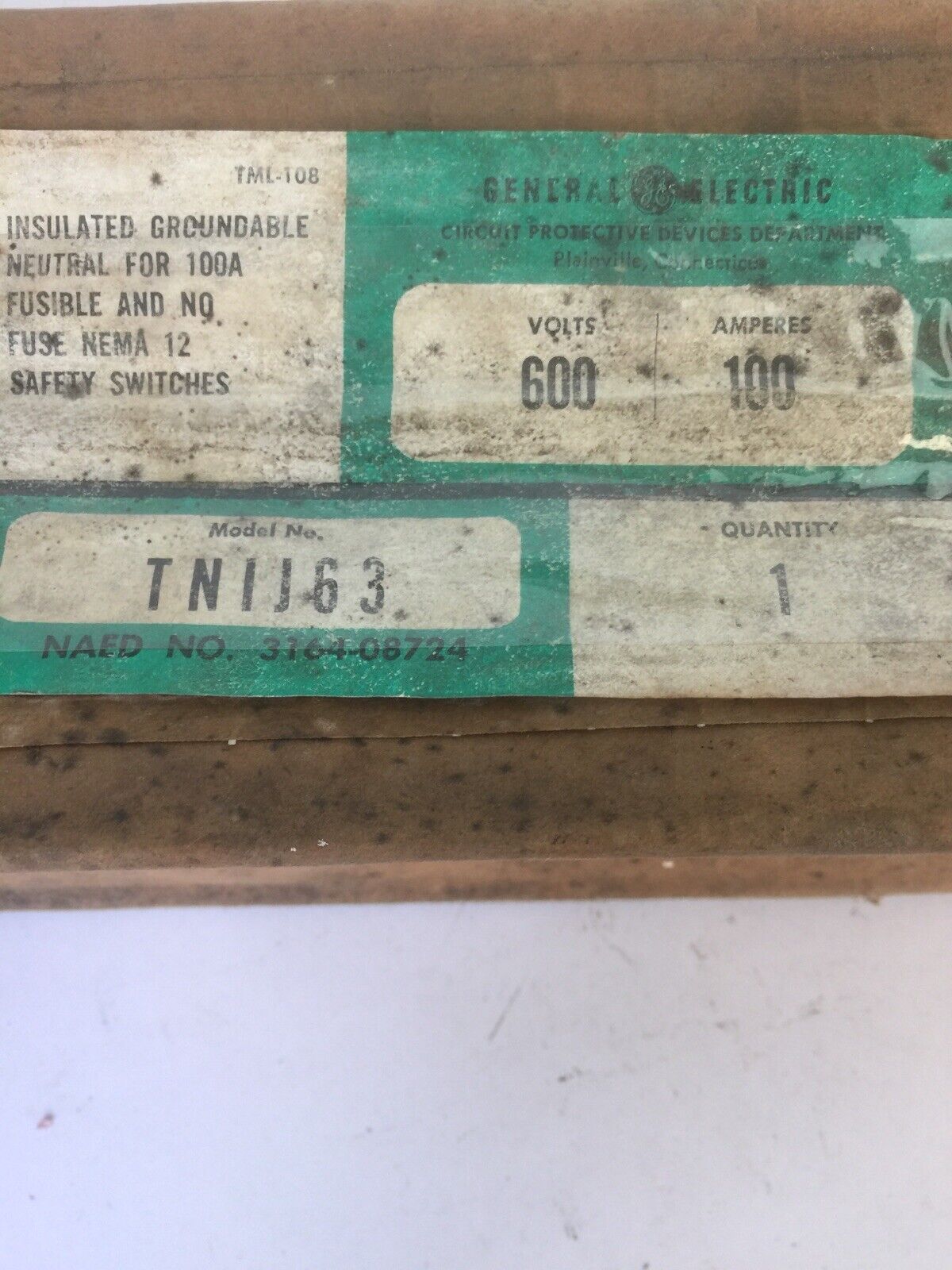 GE TNIJ63 600V INSULATED GROUNDABLE NEUTRAL FOR 100A FUSIBLE AND NO FUSE NEMA 12
