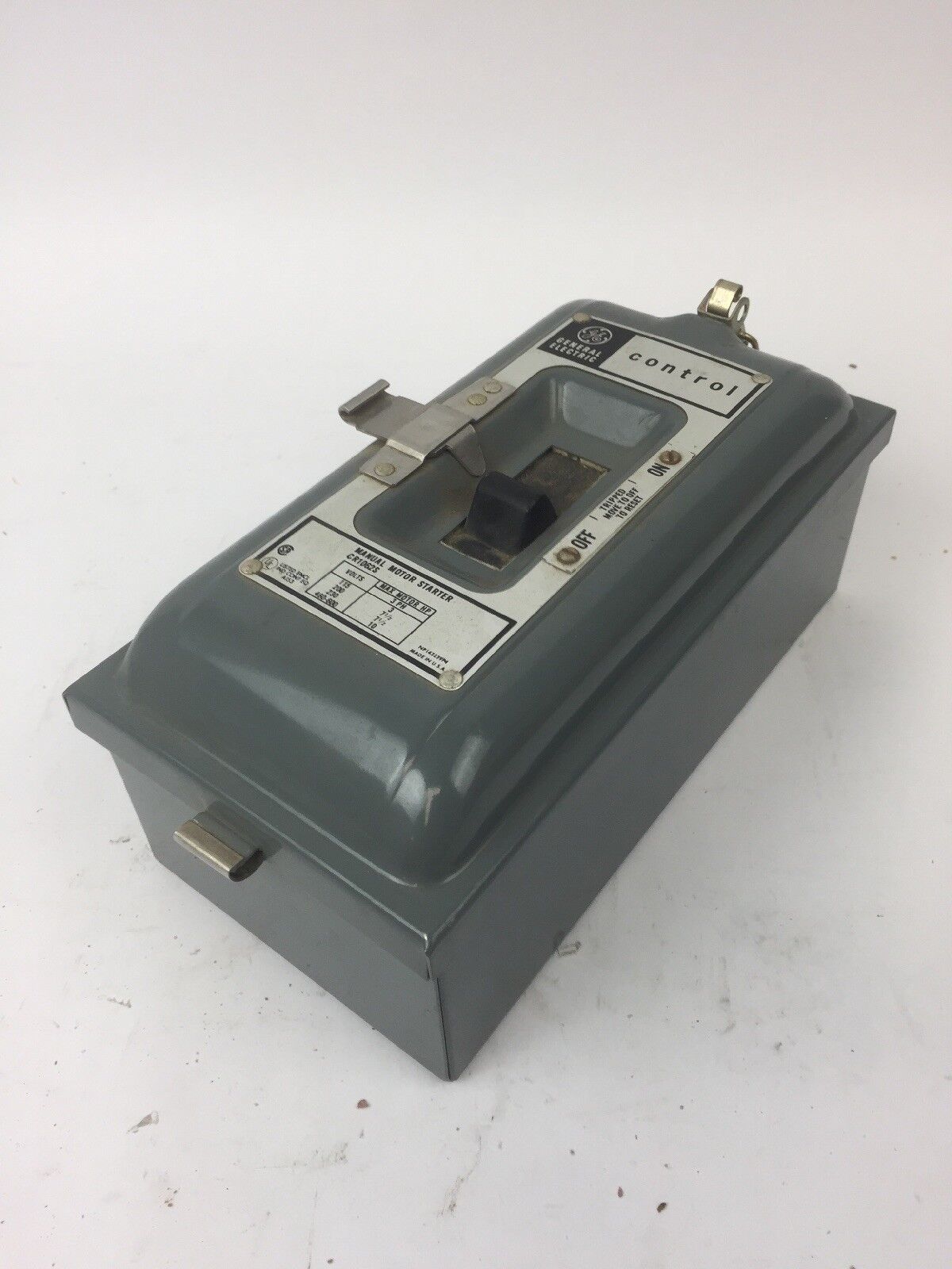 GE CR1062 S7G MANUAL STARTER 2 POLE TOGGLE OPER 1 OVERLOAD NEMA SIZE 1
