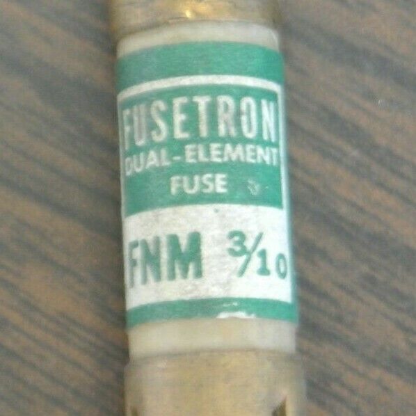 BOX of 10 / BUSSMANN FNM3/10 MIDGET FUSES 3/10A / 250V / NEW SURPLUS / FNM-3/10