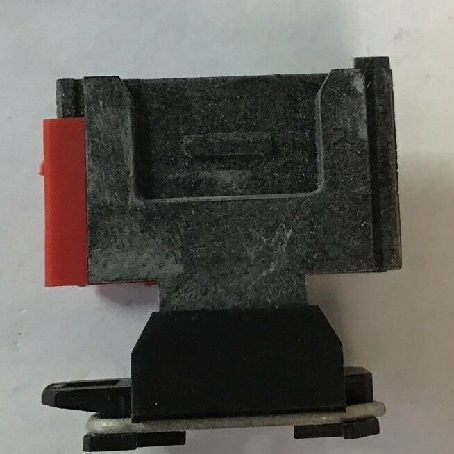 SQUARE D 9001 DA 01 CONTACT BLOCK ***LOTOF3***