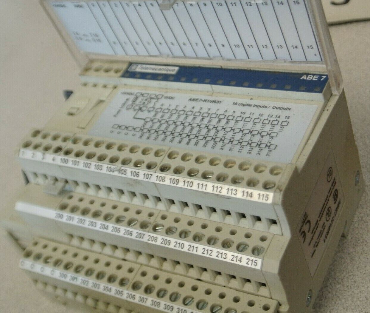 LOT of 5 / TELEMECANIQUE ABE7-H16R31 / TELEFAST 2 INTERFACE MODULES / 16-CHANNEL