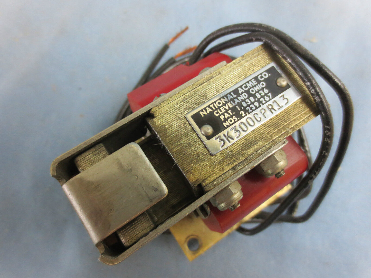 NAMCO 3K300CPR13 SOLENOID - 220V, 60Hz - NEW SURPLUS in BOX