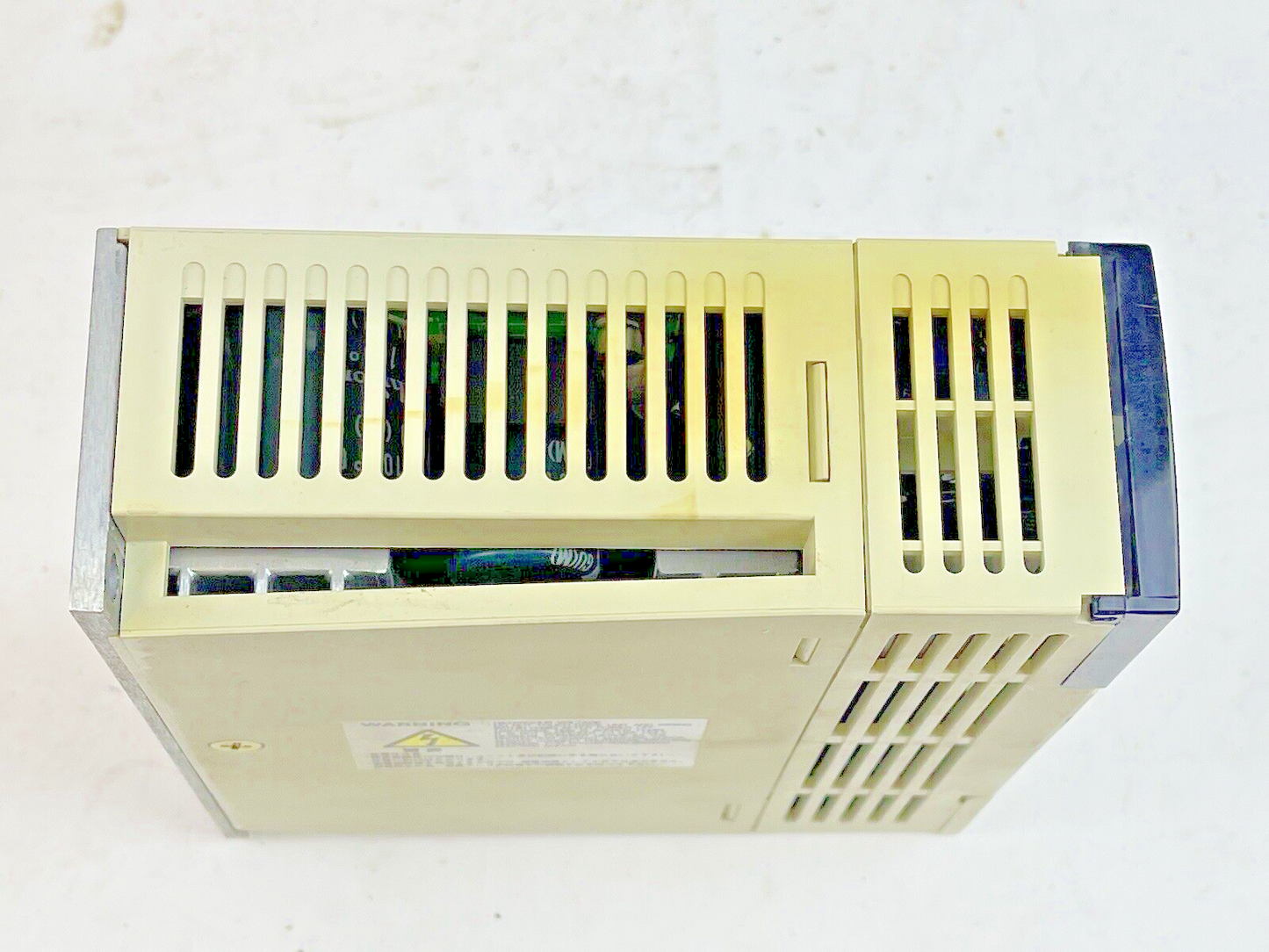 MITSUBISHI - MDS-B-SVJ2-04 - SERVO DRIVE UNIT/ AMPLIFIER -2.8A, 230 VAC, 50/60HZ