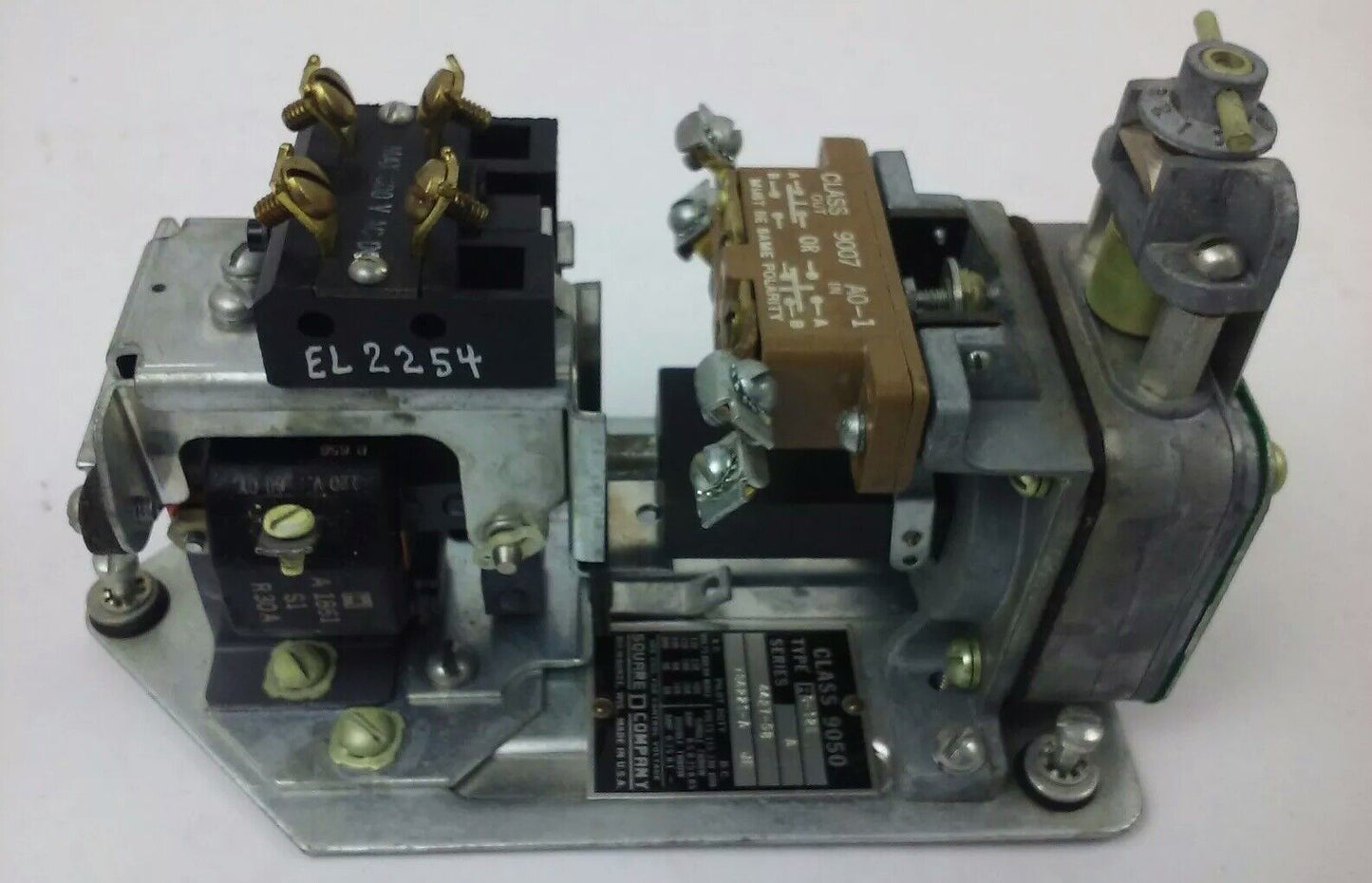 SQ. D CLASS 9050 TYPE RO-12E SER.A, AC PNEUMATIC TIMING RELAY, 120V,60HZ,15A,NEW