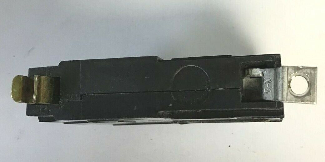 SQUARE D QOB115 22KA CIRCUIT BREAKER 15A 120/240VAC 1POLE****LOTOF5****