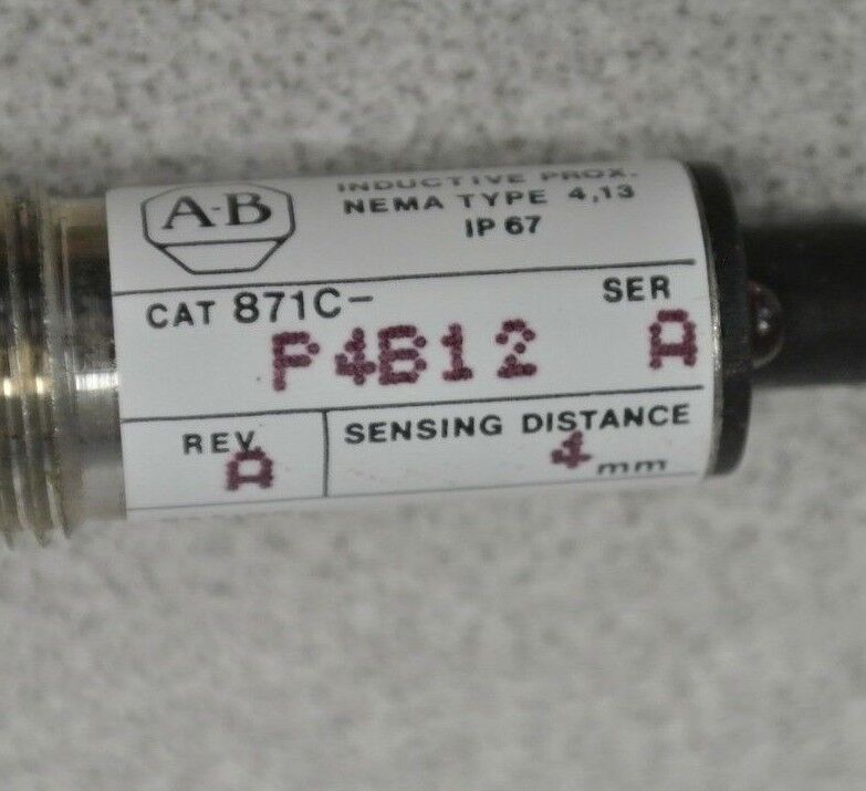 ALLEN-BRADLEY 871C-P4B12 CYLINDRICAL INDUCTIVE PROXIMITY SWITCH / 10-30VDC 12mm