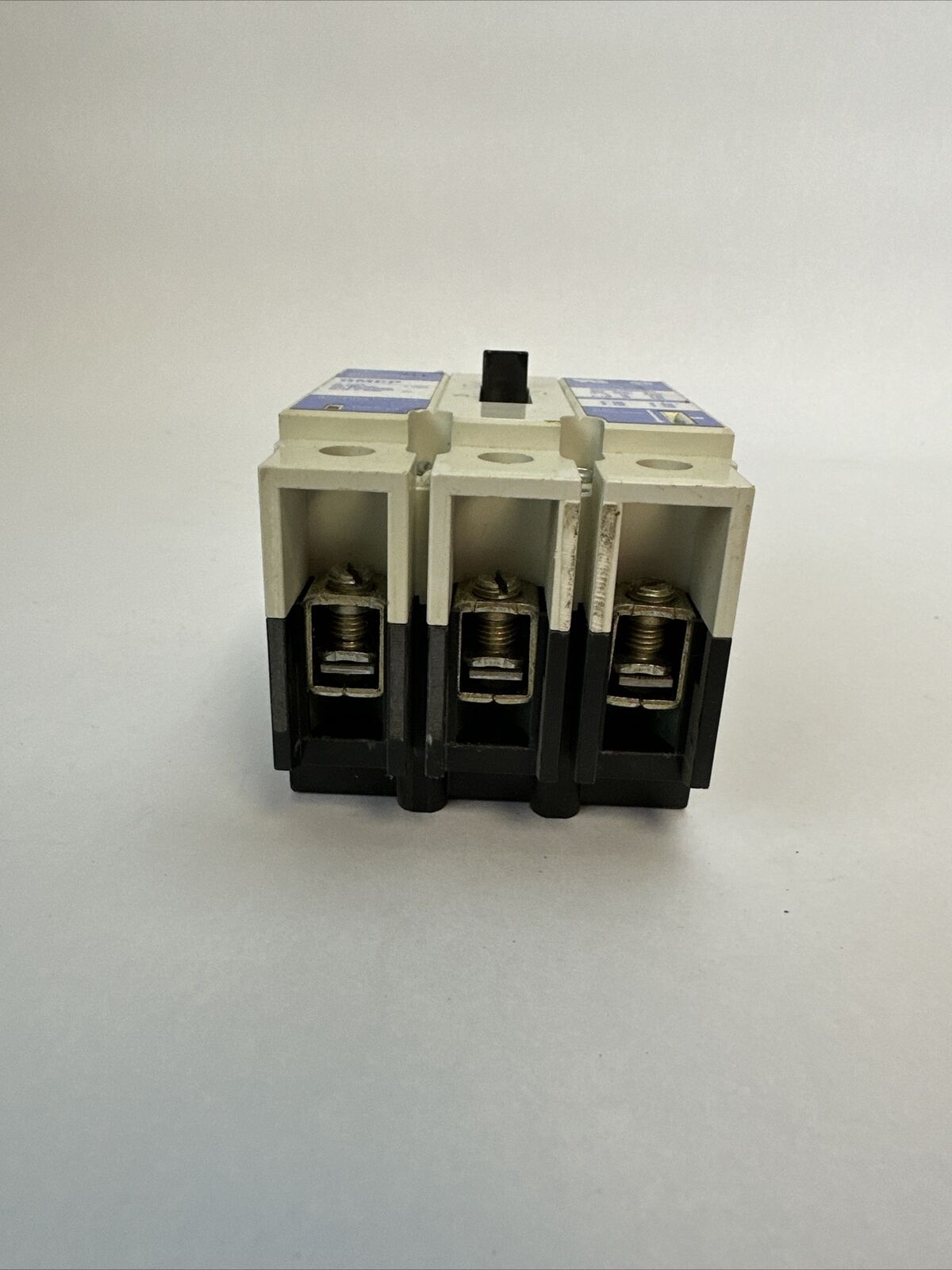 WESTINGHOUSE GMCP030H1C GMCP CIRCUIT BREAKER 30AMP 277/480VAC 3POLE 4D12151G39