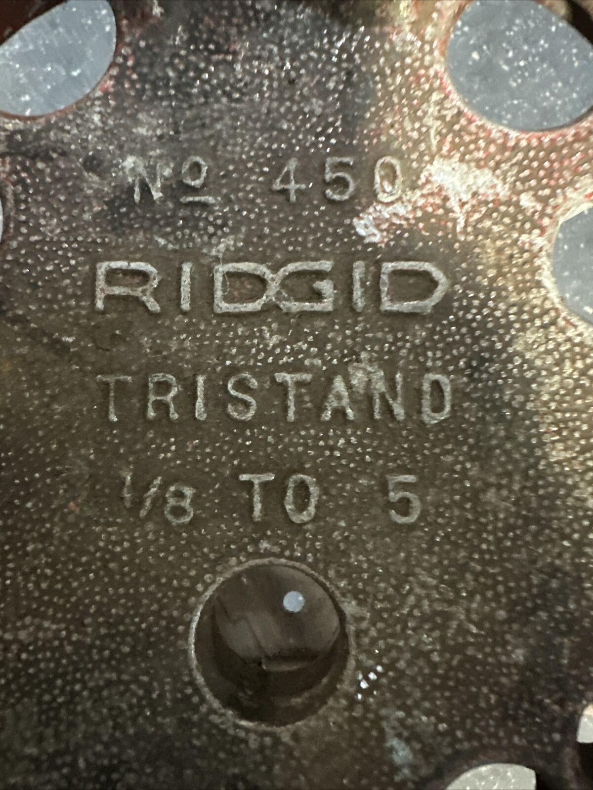 RIDGID NO 450 CHAIN PIPE VISE TRISTAND 1/8 TO 5