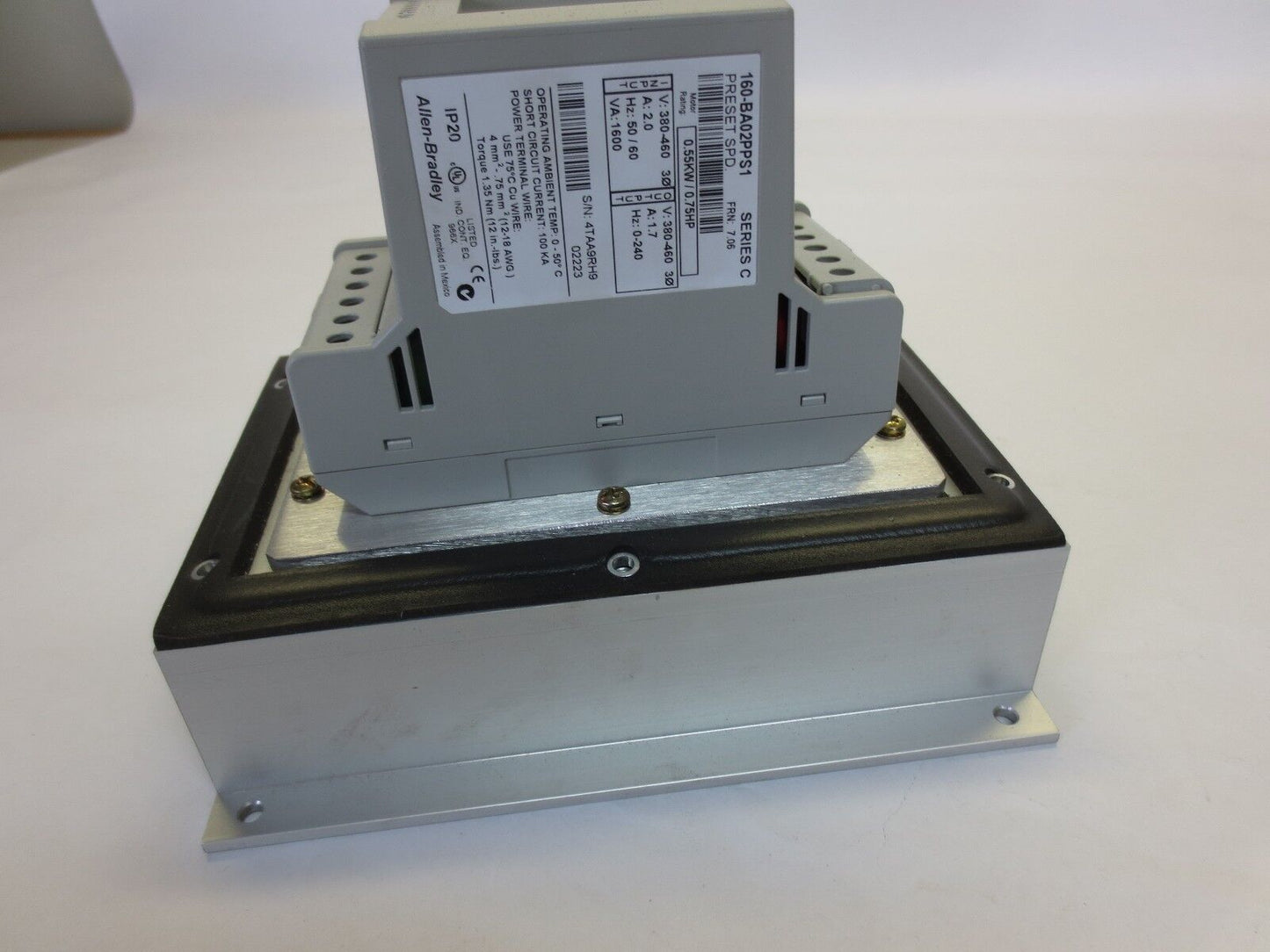 ALLEN-BRADLEY 160-BA02PPS1 W/ 160-B1 & 160-P1 - SMART SPEED CONTROLLER AC DRIVE