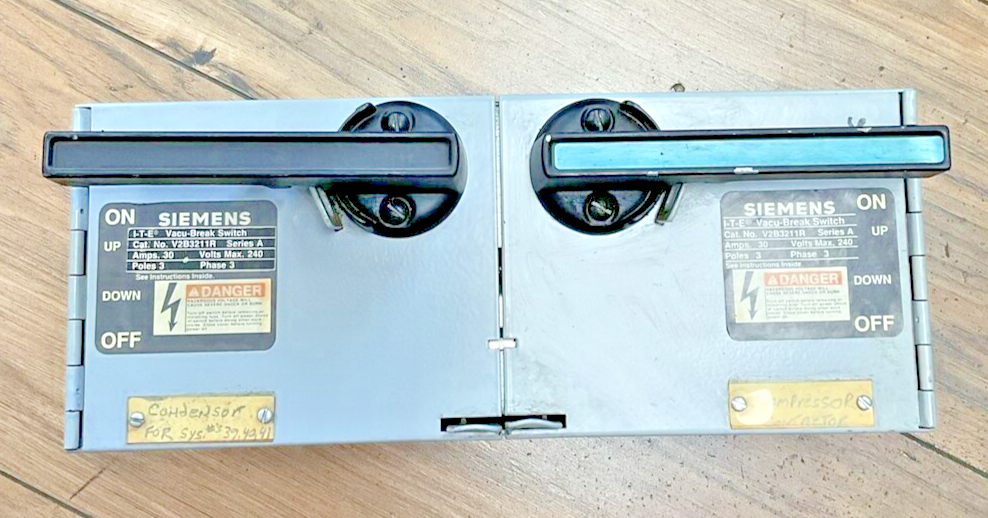 ITE SIEMENS V2B3211R VACU-BREAK PANELBOARD SWITCH SER.A 240V 30A 3POLE 3PH