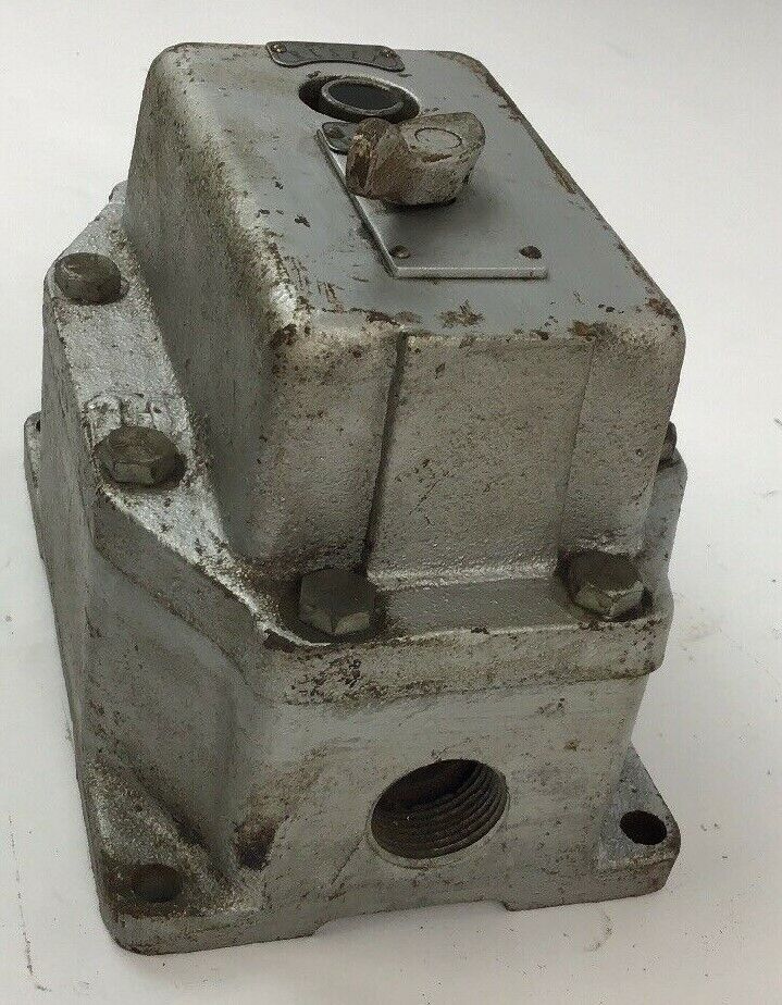 WESTINGHOUSE TYPE HDCE PUSHBUTTON STATION 16321-61 CLASS 15-010 600VOLTS