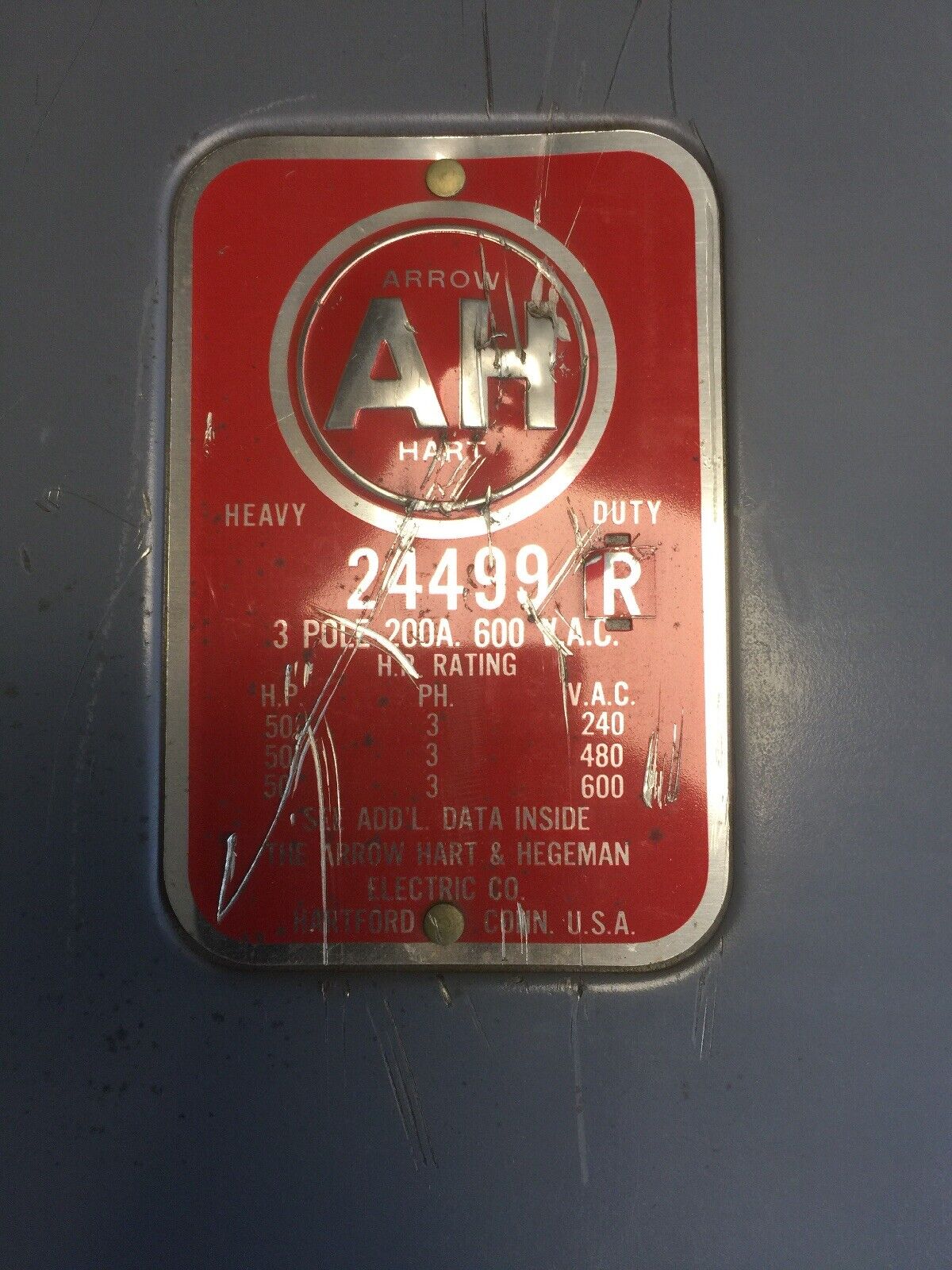 ARROW HART 24499R HEAVY DUTY SWITCH NON-FUSIBLE 200AMP 600VAC 50HP 3PH 3 POLES
