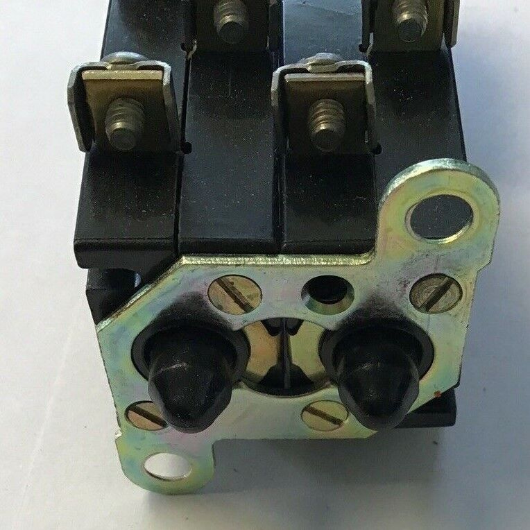 GENERAL ELECTRIC CR290U207 TANDEM BLOCK 600V 4N0-4NC NC CONT.