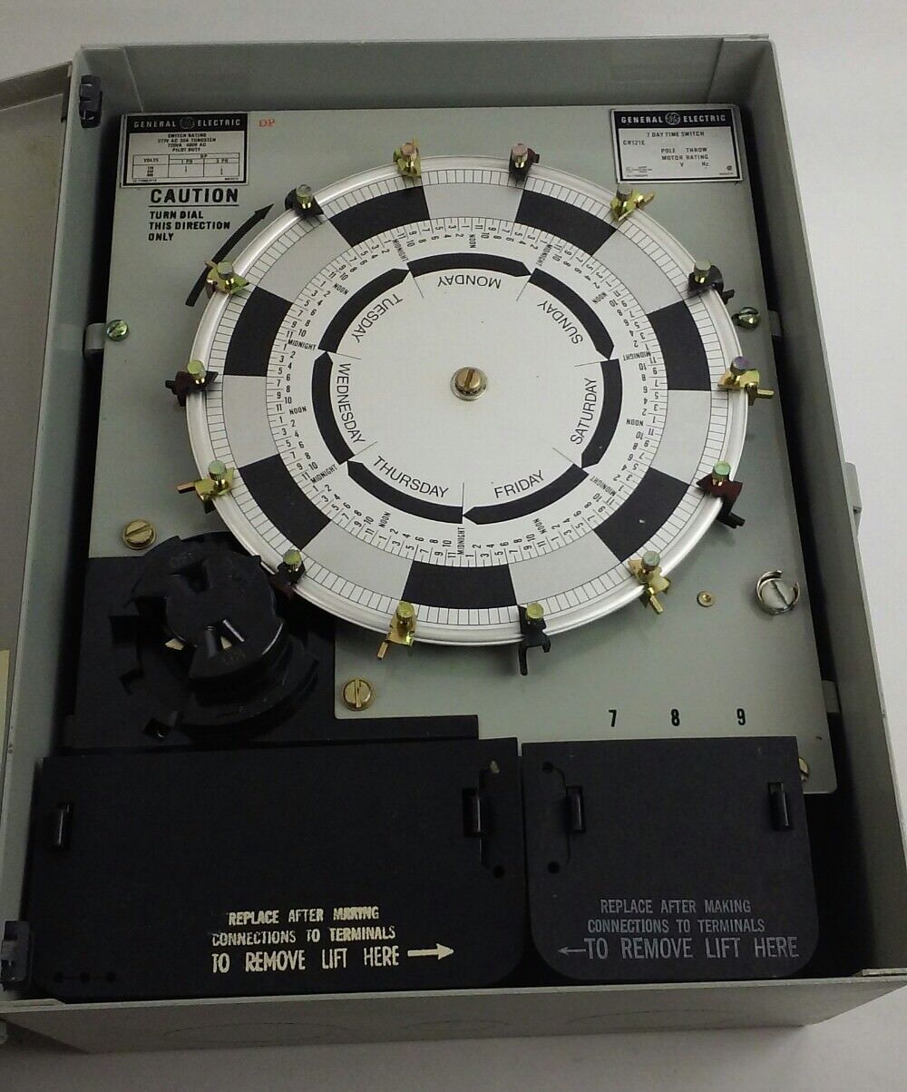 GE Control CR121E-E02HA22 7 Day Time Switch - 2 Pole, 2 Throw, 30A *NEW IN BOX*