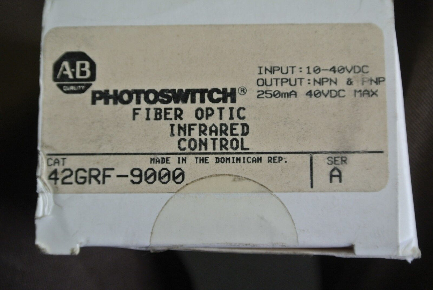 ALLEN-BRADLEY 42GRF-9000 PHOTOSWITCH FIBER OPTIC INFRARED CONTROL - NEW SURPLUS