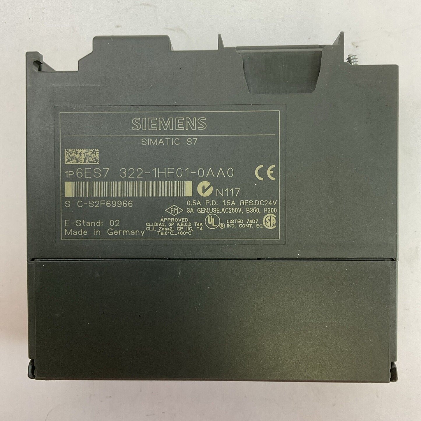 SIEMENS 1P 6ES7 322-1HF01-0AA0A SIMATIC S7 DIGITAL OUTPUT MODULE