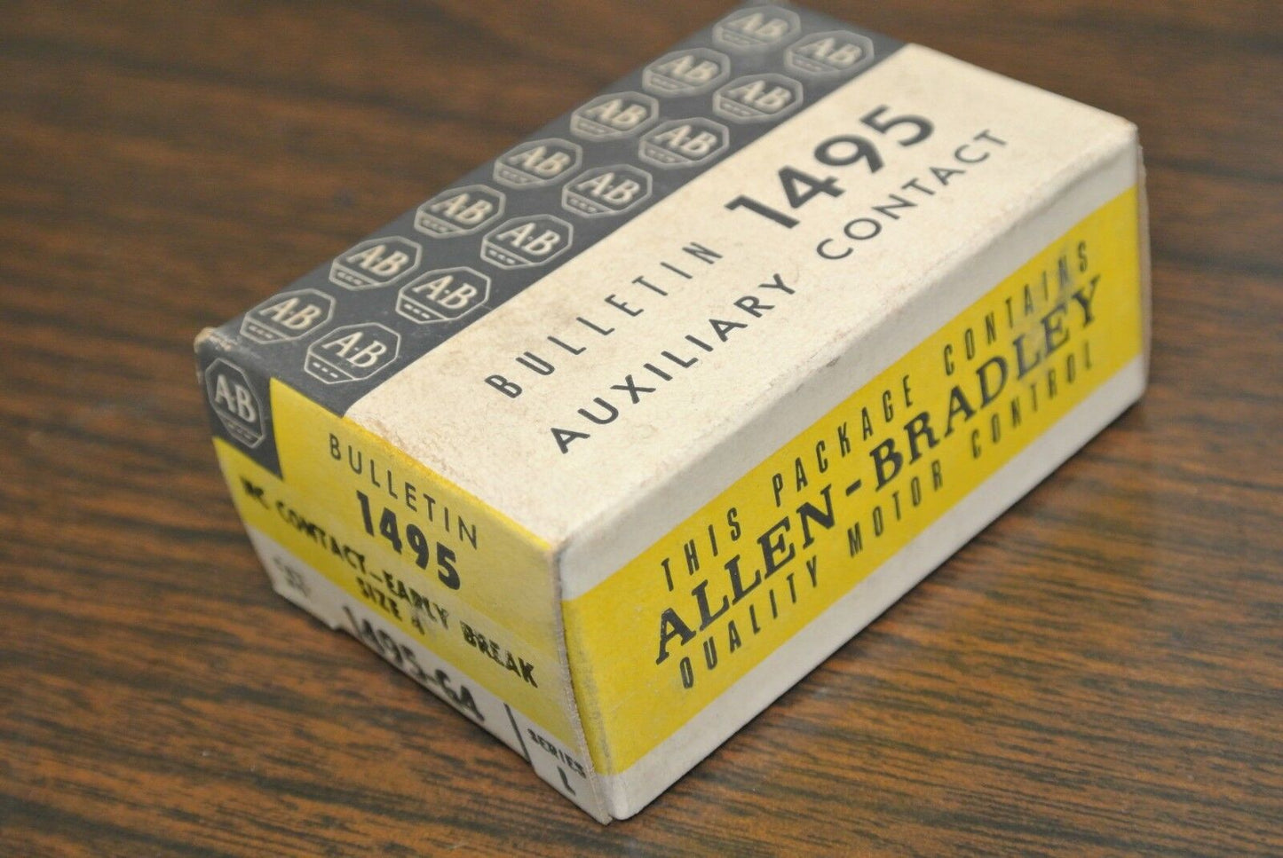 ALLEN-BRADLEY 1495-G4 AUXILIARY CONTACT / N.C. / EARLY BREAK / SIZE 4 / NEW SURP