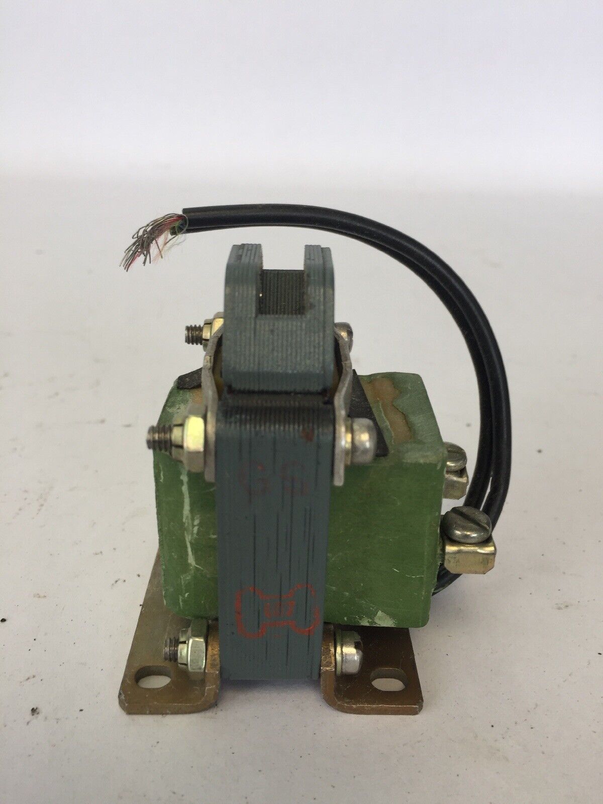 GE CR9500A100A4A SOLENOID PULL TYPE COIL 460V 60HZ END MTG STROKE 1-INCH MAX