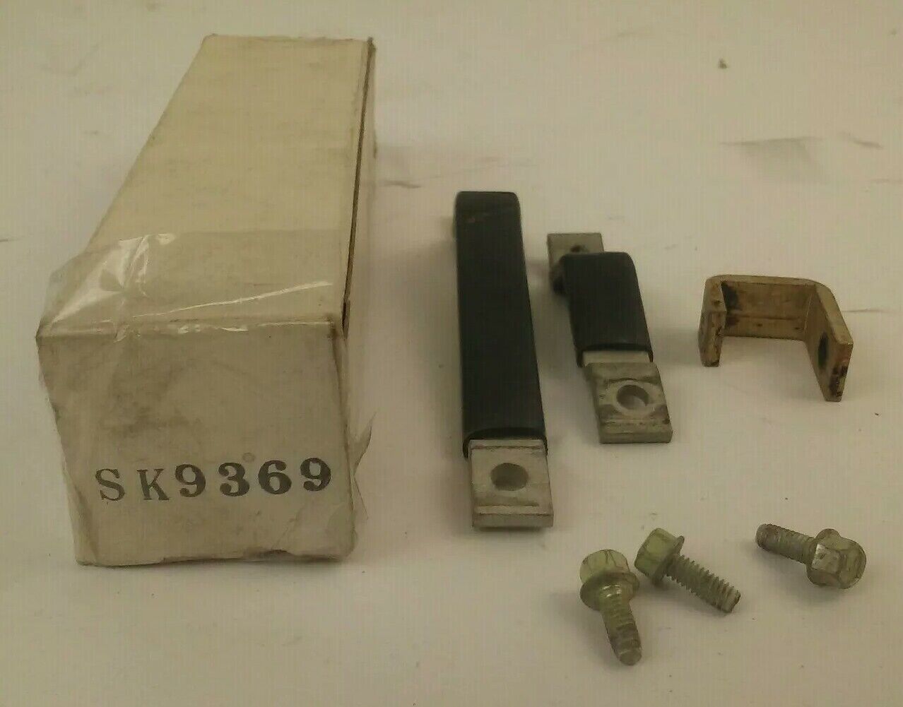 CROUSE HINDS ARKTITE SERIES NBR10341 INTERLOCKING RECEPTACLE 3W 3P 100A STYLE 1