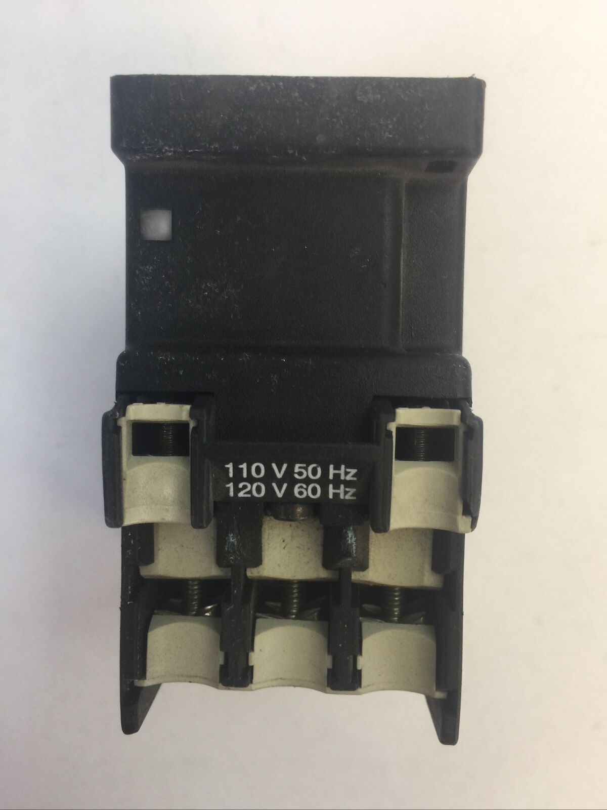 KLOCKNER MOELLER STARTER DIL 0M CONTACTOR 3POLE 250VDC 35A 15HP COIL 120V 60HZ
