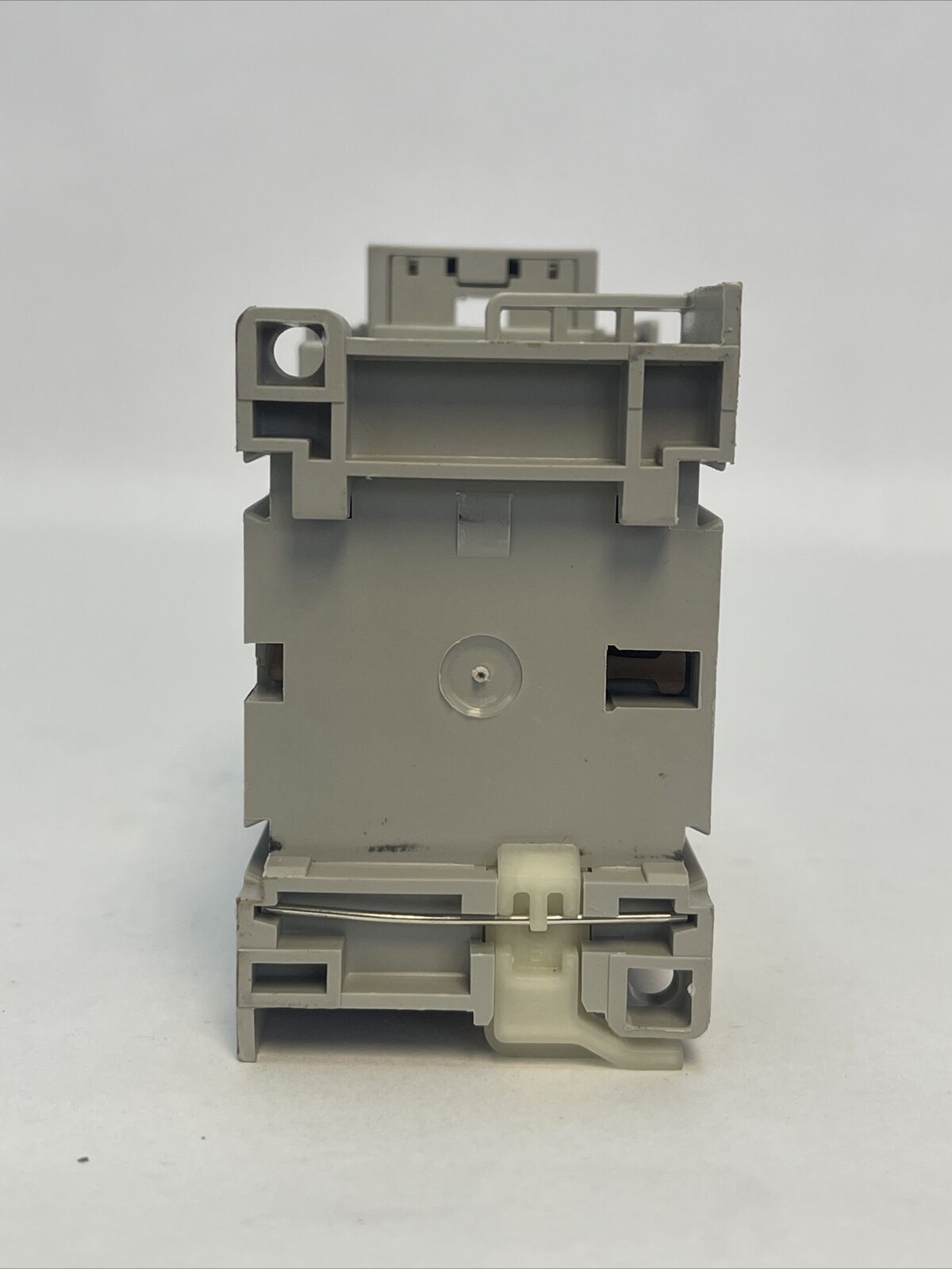 ALLEN BRADLEY 100-C12D*10 CONTACTOR SER A 600VAC 25A 10HP COIL 24VDC 100-F SER B