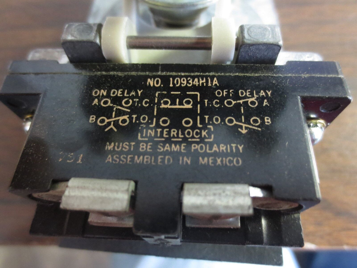 ALLEN-BRADLEY 593-BOV169 OVERLOAD RELAY AUTOMATIC RESET 3-POLE - NEW SURPLUS
