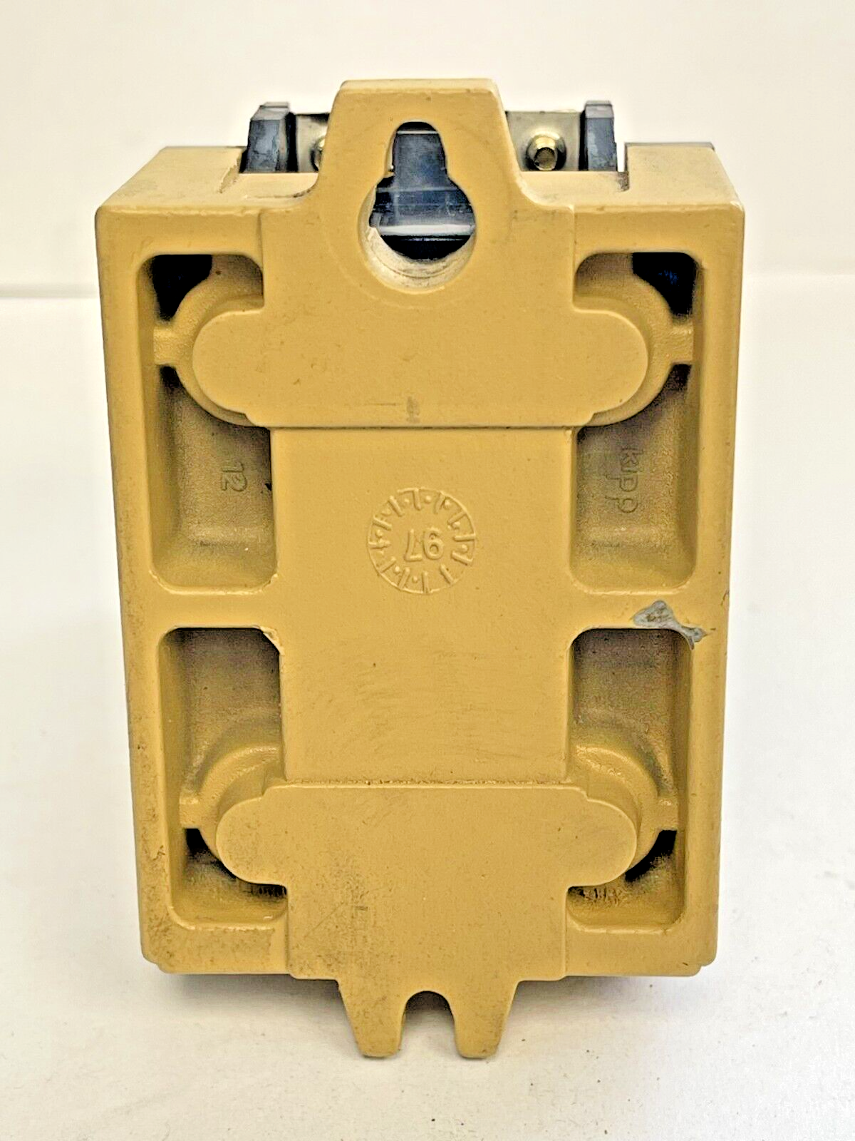 ALLEN BRADLEY - 700-P400A1 SER. A - AC RELAY - 10 A, 600 VAC, 120 V COIL