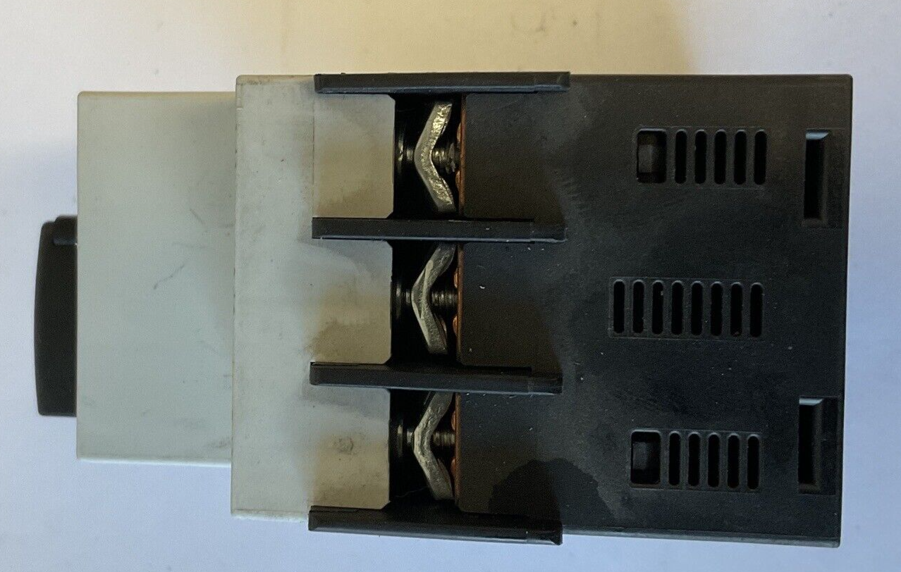 SIEMENS 3RV1421-1AA10 MANUAL MOTOR STARTER CLASS 10 33A 1.1-1.6A ***LOTOF2***
