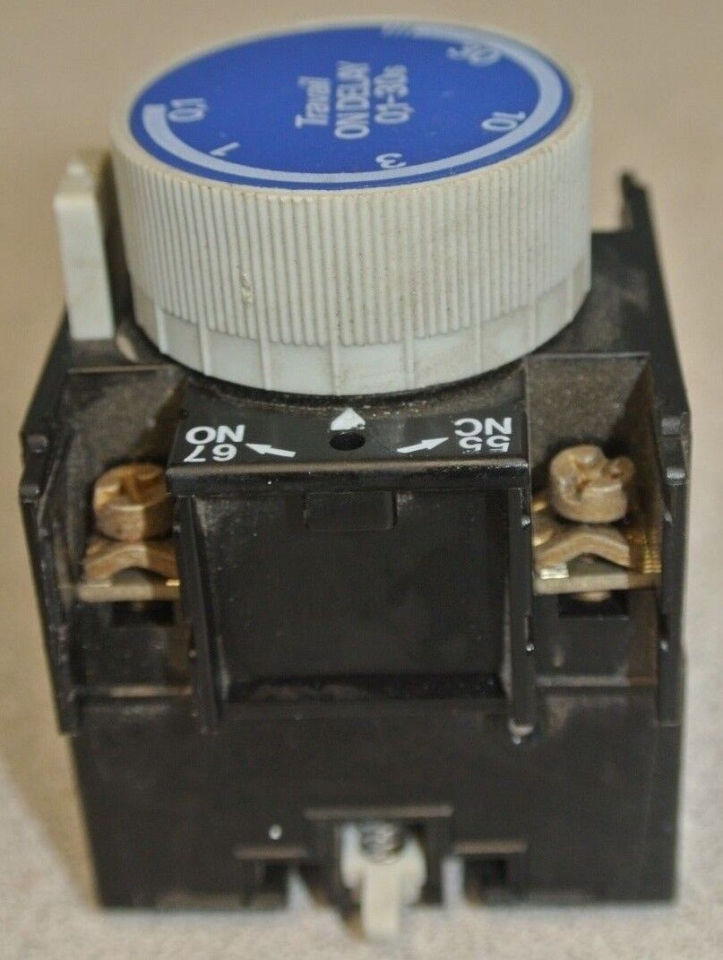 TELEMECANIQUE LA2-D22 - TIME DELAY MODULE / TIMER / ON DELAY / 0.1 to 30 SECONDS