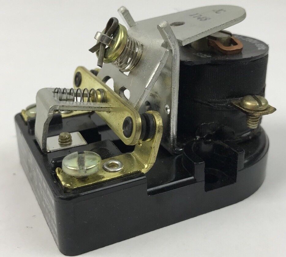 Square D 8501 CO-5 New A.C. Control Relay 230 V 60 HZ