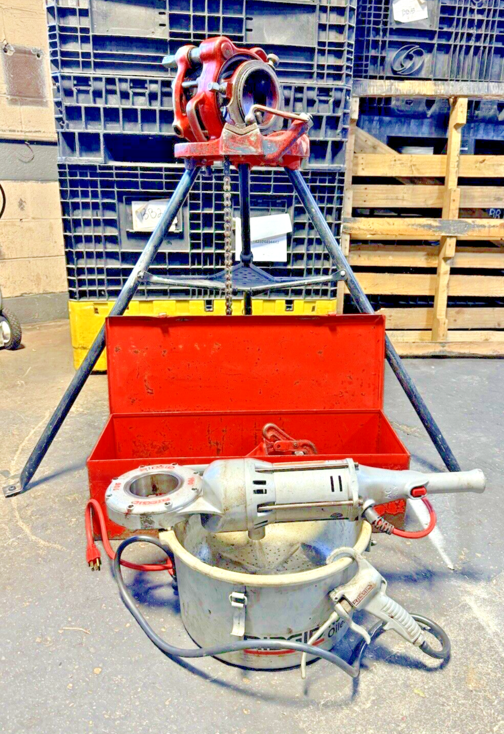 RIDGID - 700-12 - POWER DRIVE PIPE THREADER W/ STAND/BUCKET/DIE HEADS +SEE BELOW