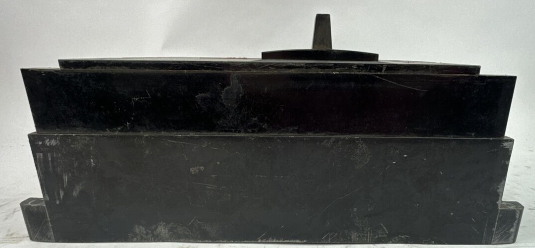 GE TKM3F CIRCUIT BREAKER 1200AMP 600VAC 3POLE FRAME 1000A TRIP UNIT
