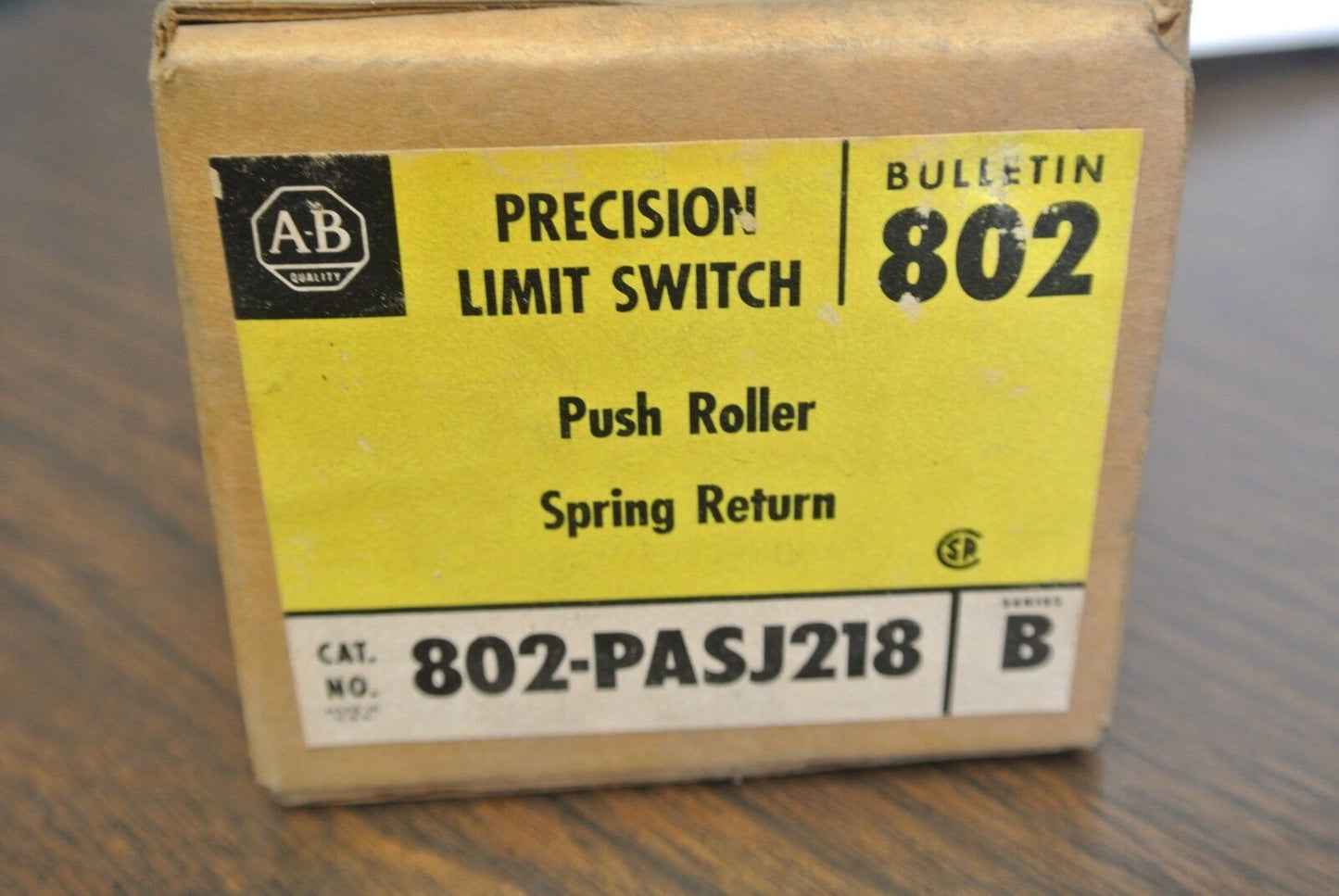 ALLEN-BRADLEY 802-PASJ218 PRECISION LIMIT SWITCH / PUSH ROLLER / NEW SURPLUS
