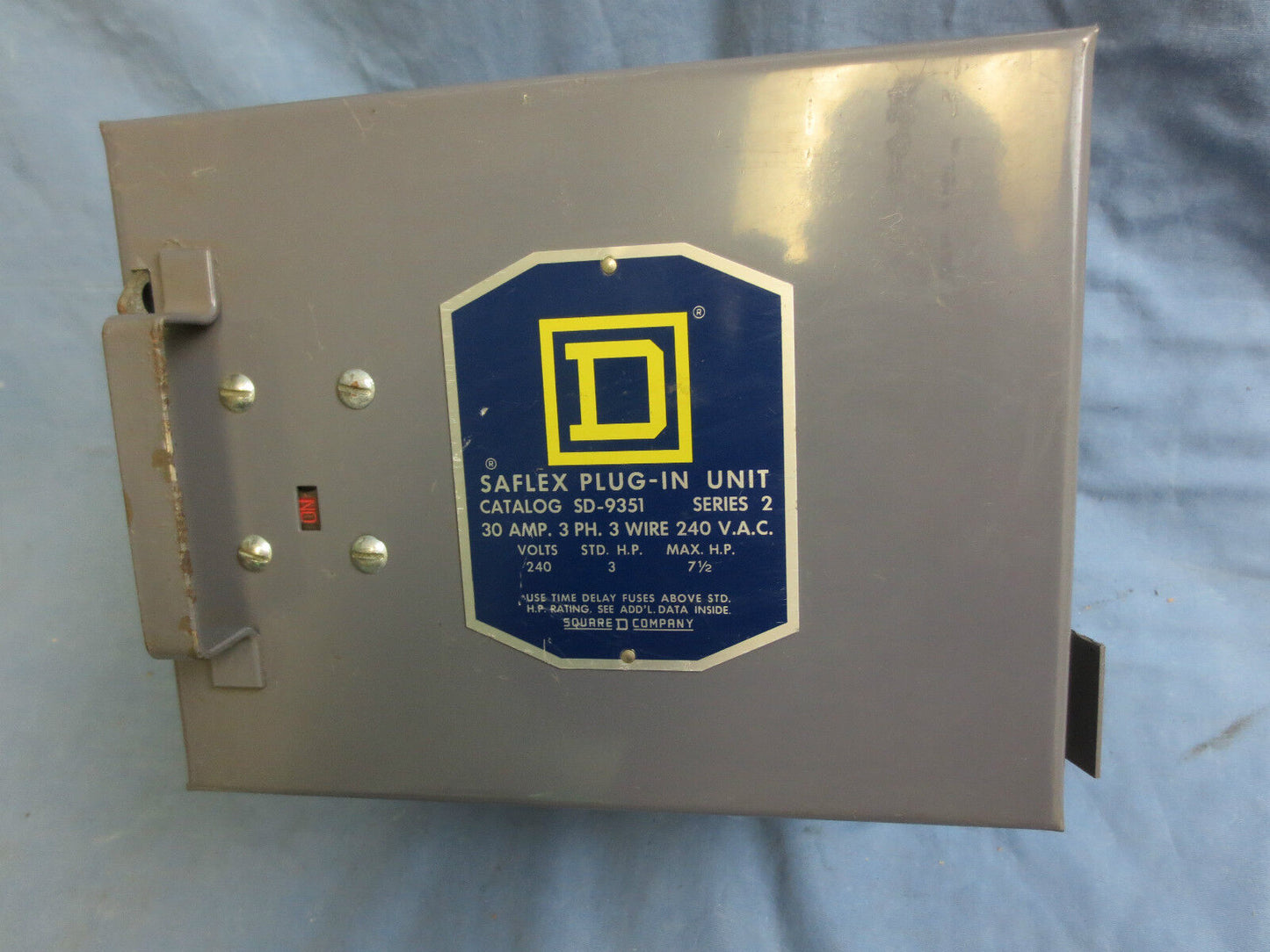 SQUARE D SD-9351 SAFLEX PLUG-IN UNIT - 30A, 3PH, 3WIRE, 240VAC FUSIBLE BUS PLUG