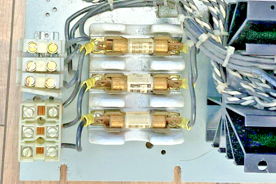 ROBICON CORPORATION 441 302.01 SCR POWER CONTROLLER 480VAC 27A 50/60HZ