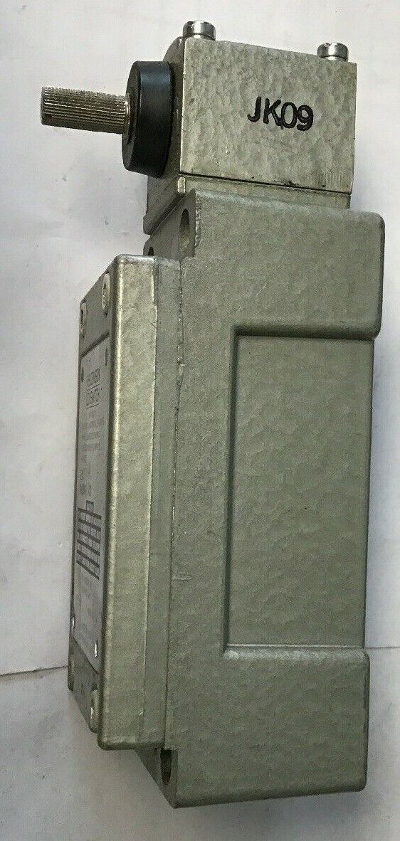 GOULD EX4 JK09 R.B.DENISON LOXSWITCH NEMA B300