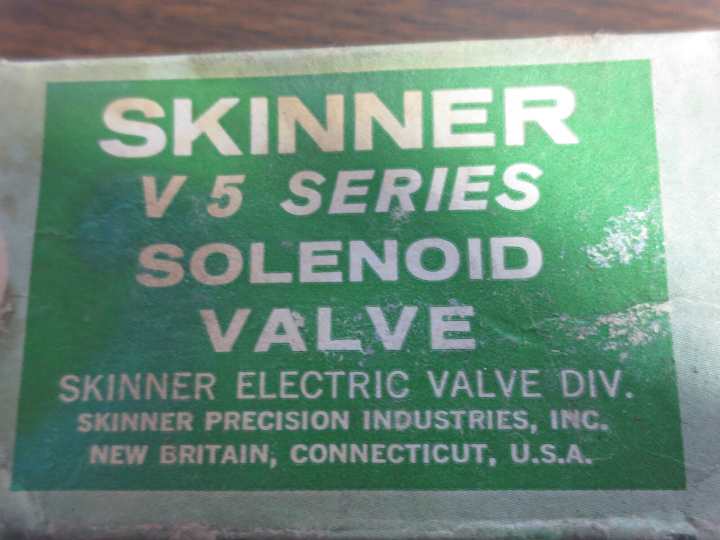 SKINNER V5L24760ST V5-SERIES SOLENOID VALVE 110-120VAC 50/60Hz 11W - NEW SURPLUS