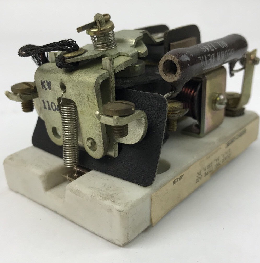 Square D 7001 J-31 DC Magnetic Relay Open Type 5 Amps At 230 DC