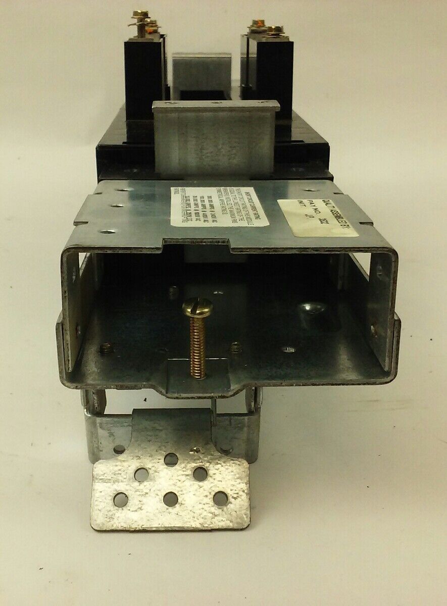 GE AMC4SE CIRCUIT BREAKER MODULE MODEL 1, 300A, 600V, 4P, USED GOOD CONDITION