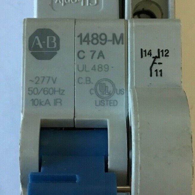 ALLEN BRADLEY 1489-M C 7A 1POLE CIRCUIT BREAKER W/ 1489-ABRA3 AUX. CURCUIT