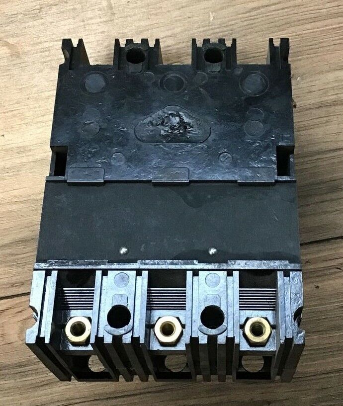 SQUARE D FAL-36007-12M CIRCUIT BREAKER 7AMP MISSING LUGS****LOTOF3***