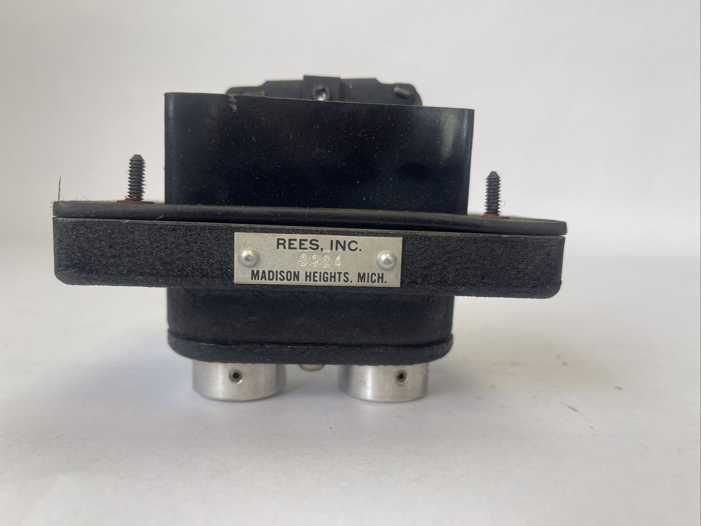 REES 3924 CONTROL PUSHBUTTON SWITCH OPEN CLOSE