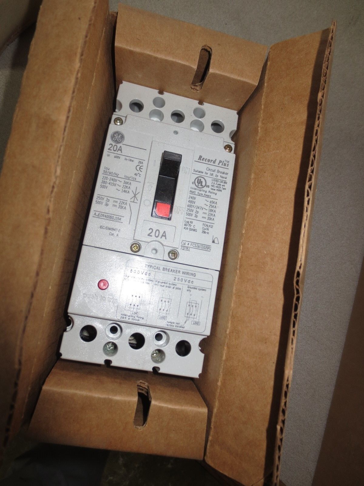 GE FCS36TE020R1 RECORD PLUS CIRCUIT BREAKER 20A, 480VAC, 3-POLE - NEW SURPLUS