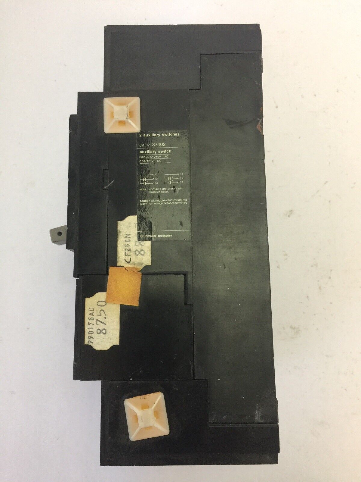 MERLIN GERIN 37006 CIRCUIT BREAKER COMPACT CF250N 480V 60HZ 3 POLE 175A NO TRIP